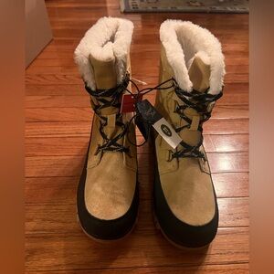 NWT 🥾 Universal Thread Winter Boots - 11 Wide